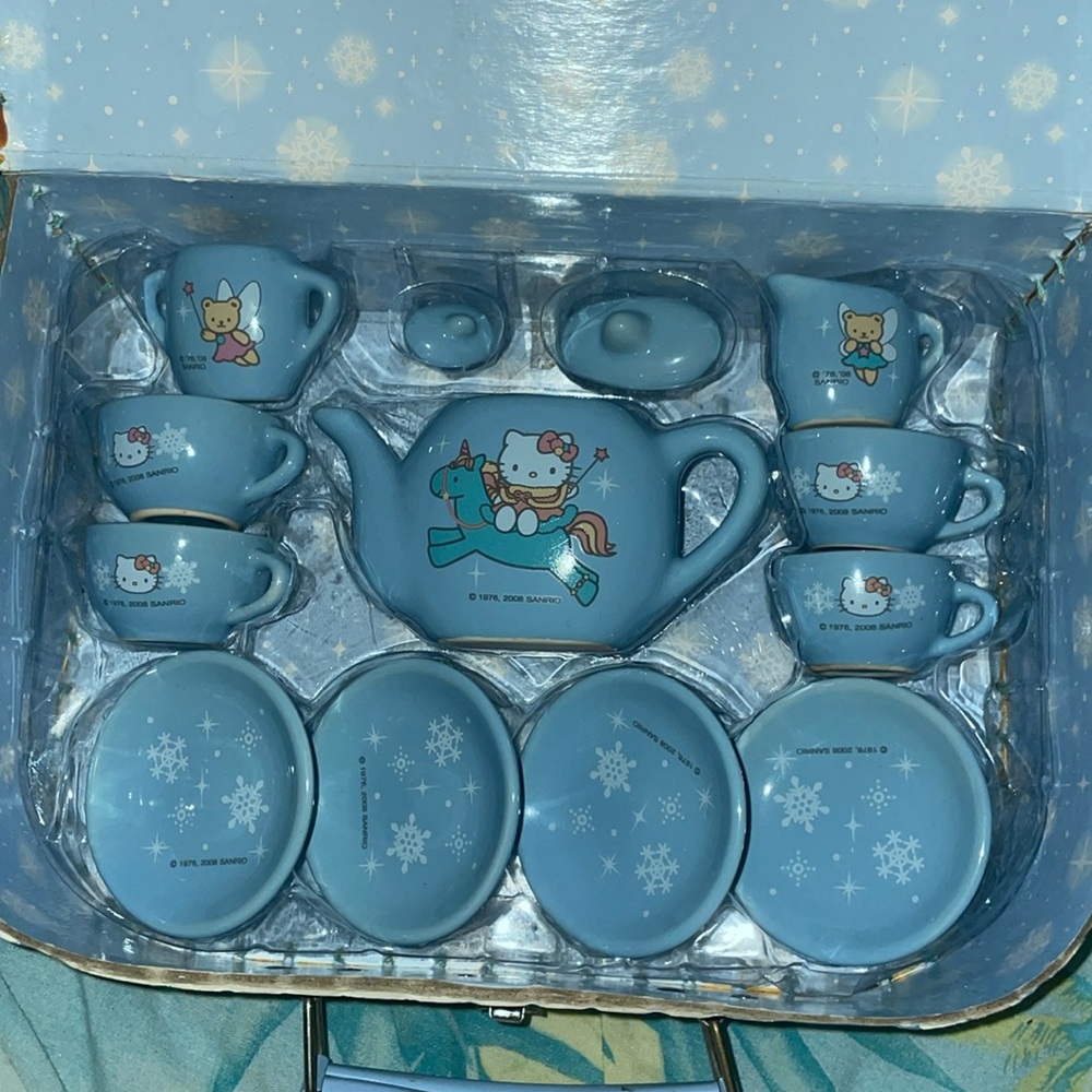 vintage hello kitty mini tea set